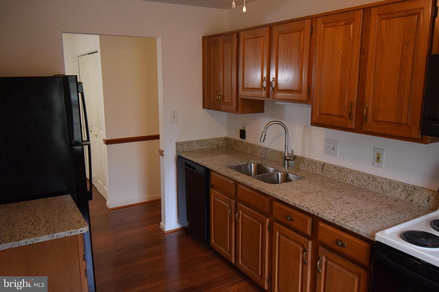 3856 Shadywood Drive #2b photo 3