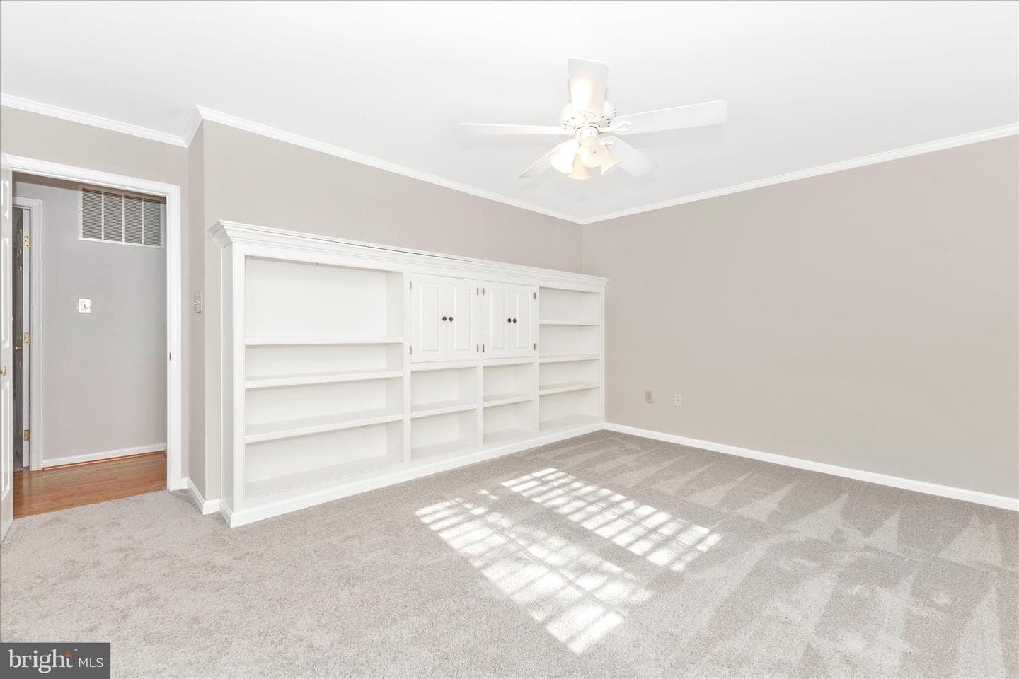 302 Holleybrooke Court photo 26