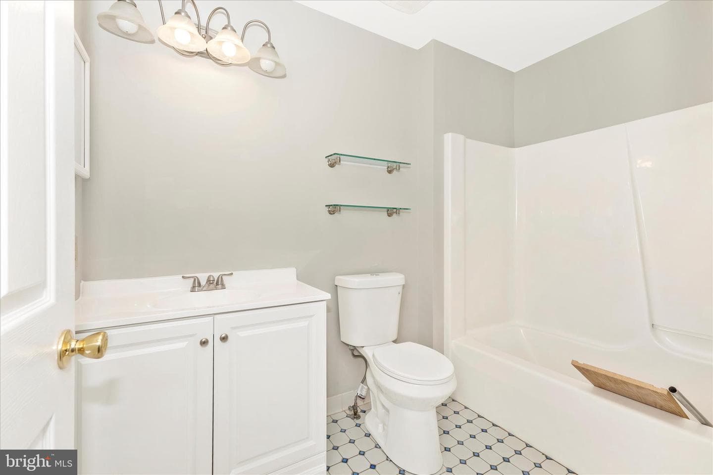 302 Holleybrooke Court photo 32