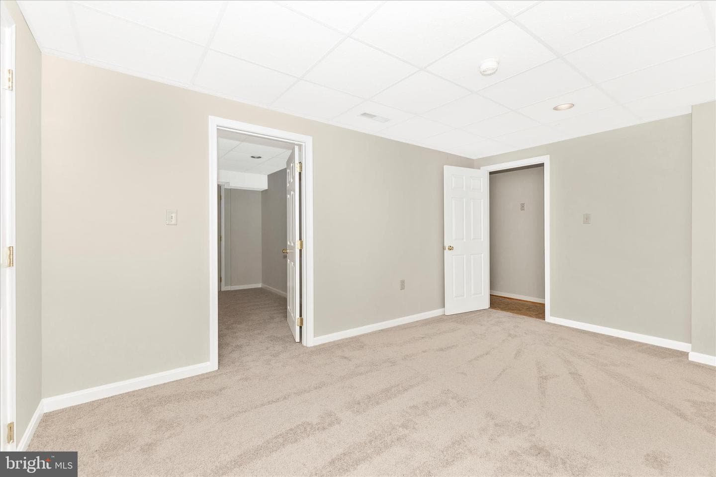 302 Holleybrooke Court photo 34