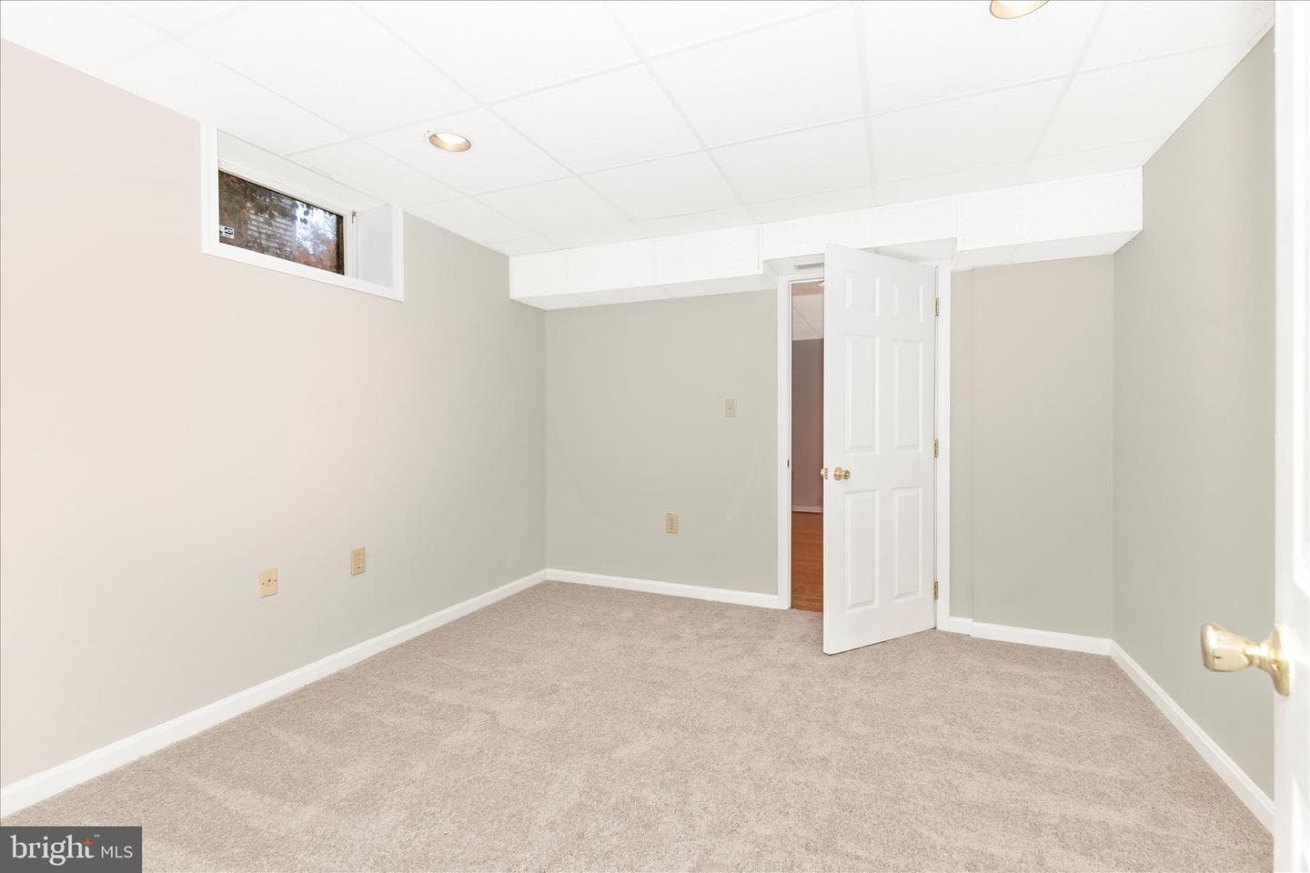 302 Holleybrooke Court photo 35