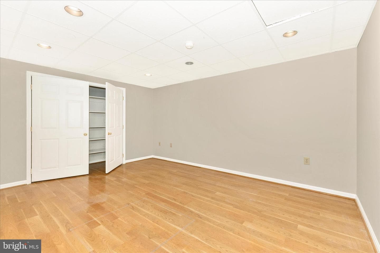 302 Holleybrooke Court photo 37