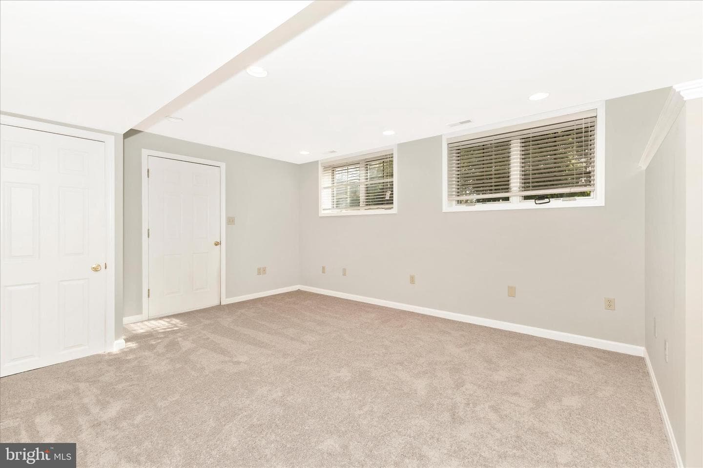 302 Holleybrooke Court photo 38