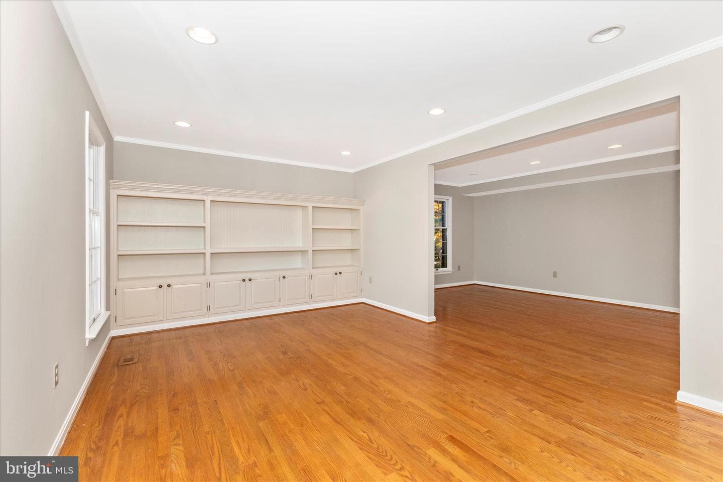 302 Holleybrooke Court photo 5