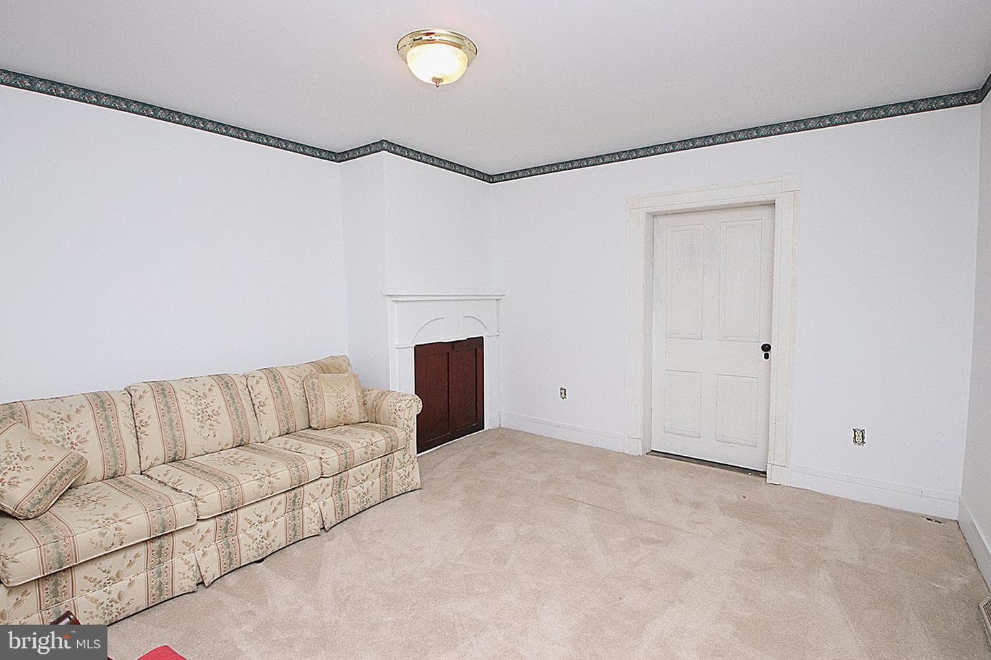 202 E Main Street photo 8