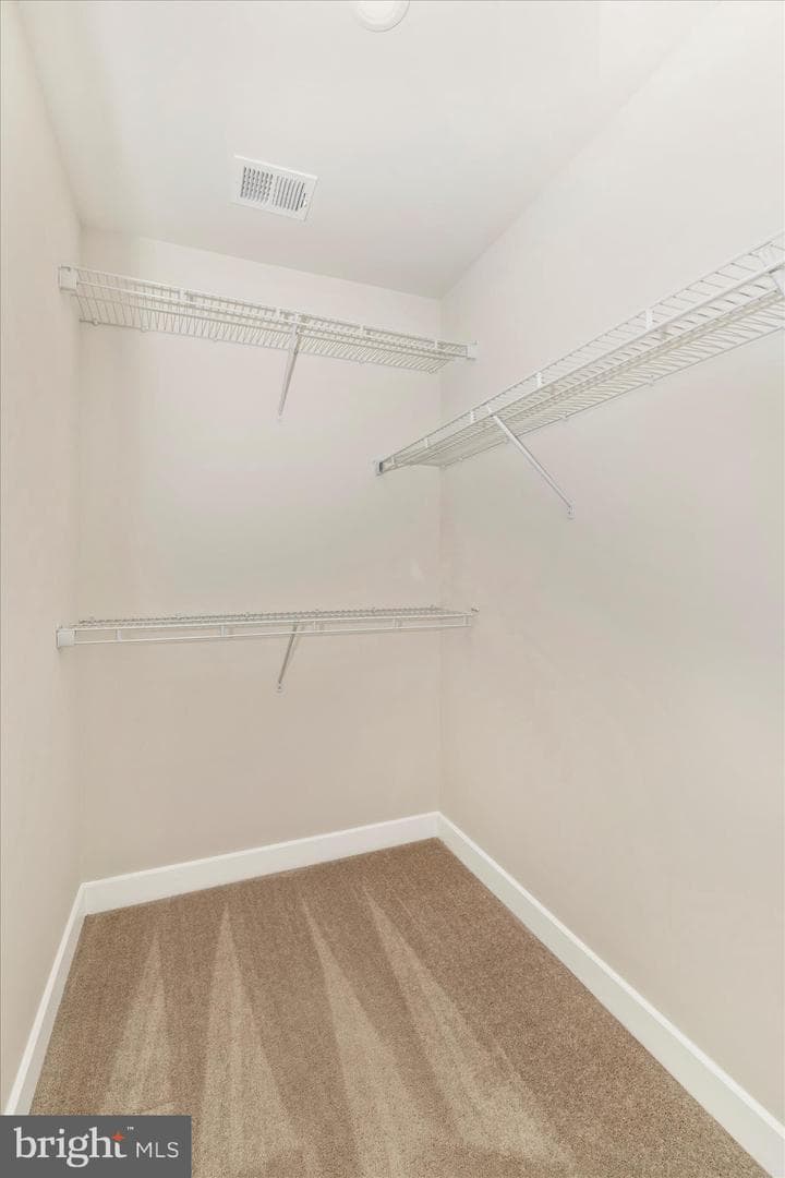 1604 Broadford Park Street photo 38