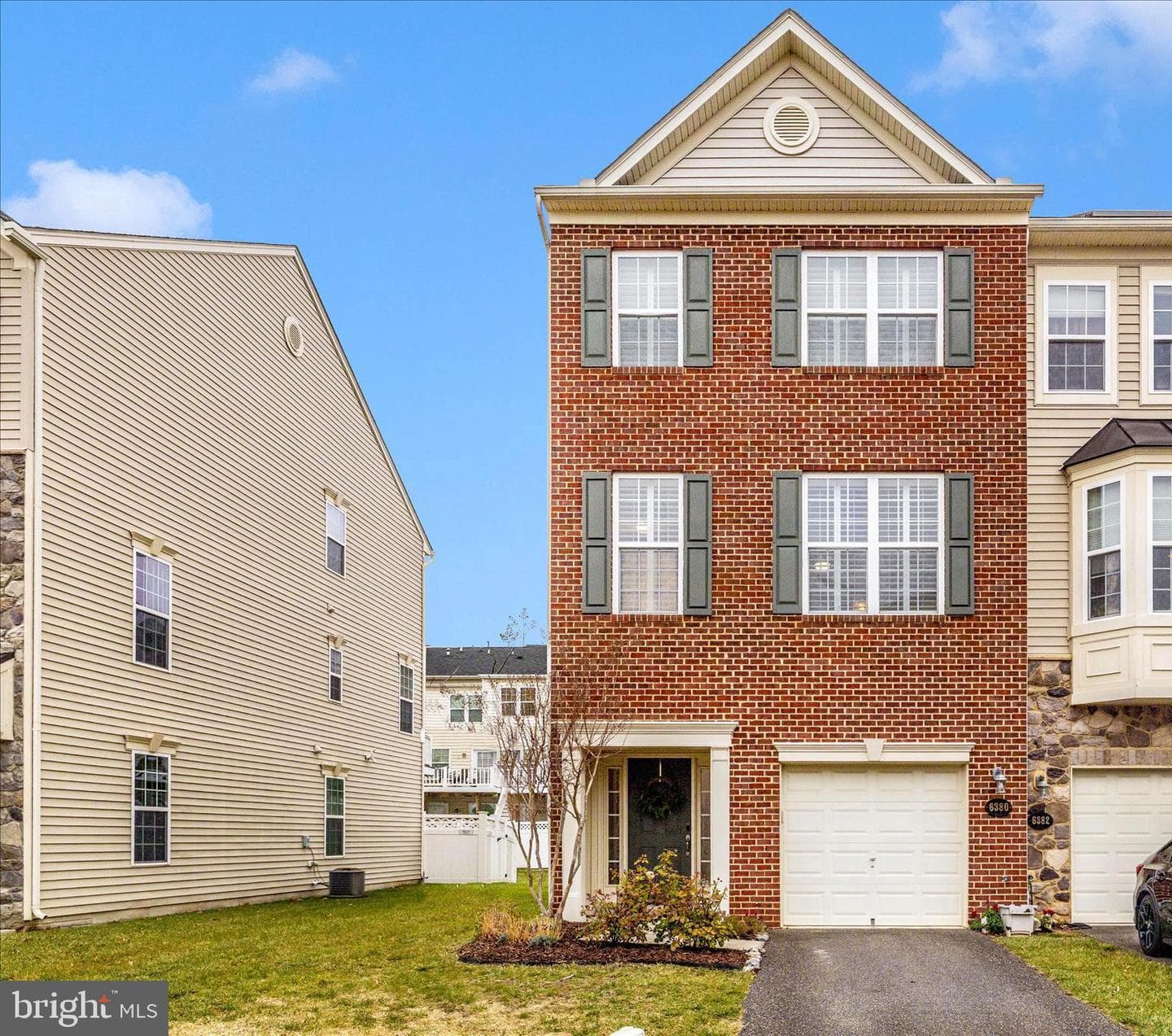 6380 Betty Linton Lane photo 1