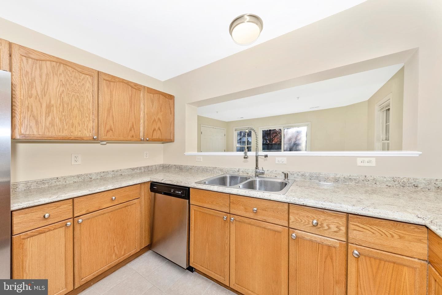 256 W 14th Street photo 13