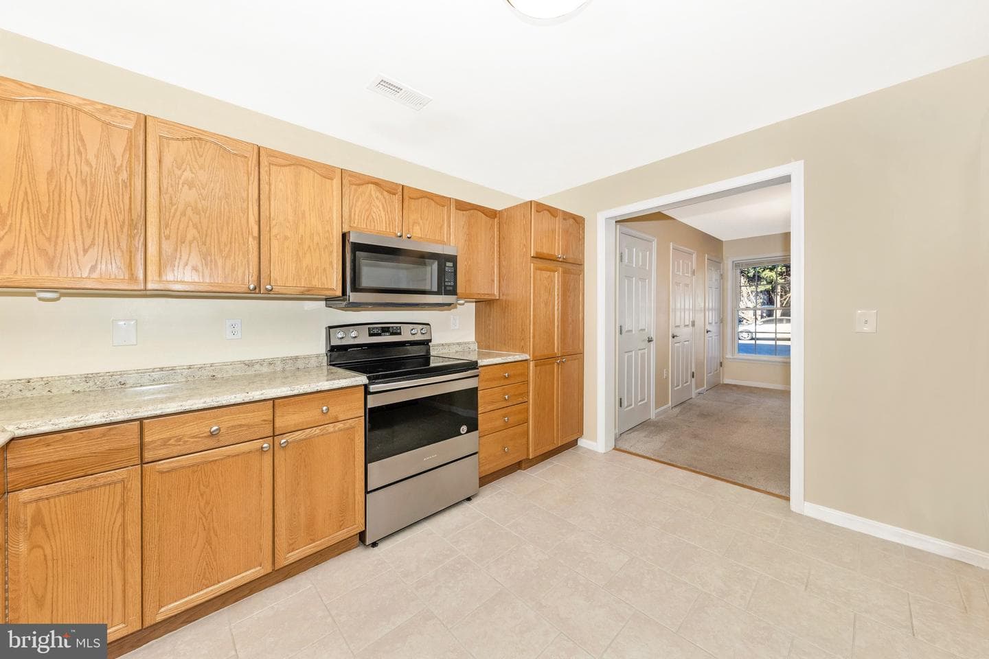 256 W 14th Street photo 15