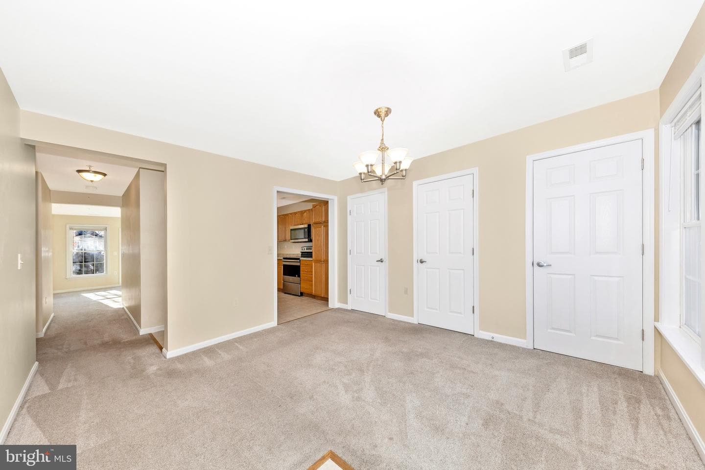 256 W 14th Street photo 6