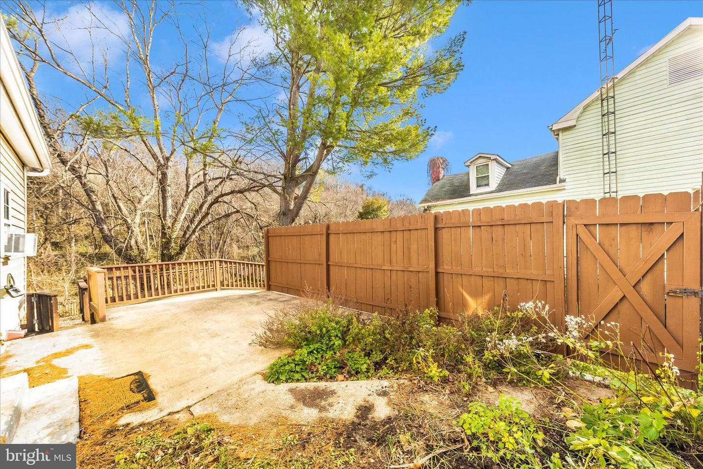 230 Knoxville Road photo 42