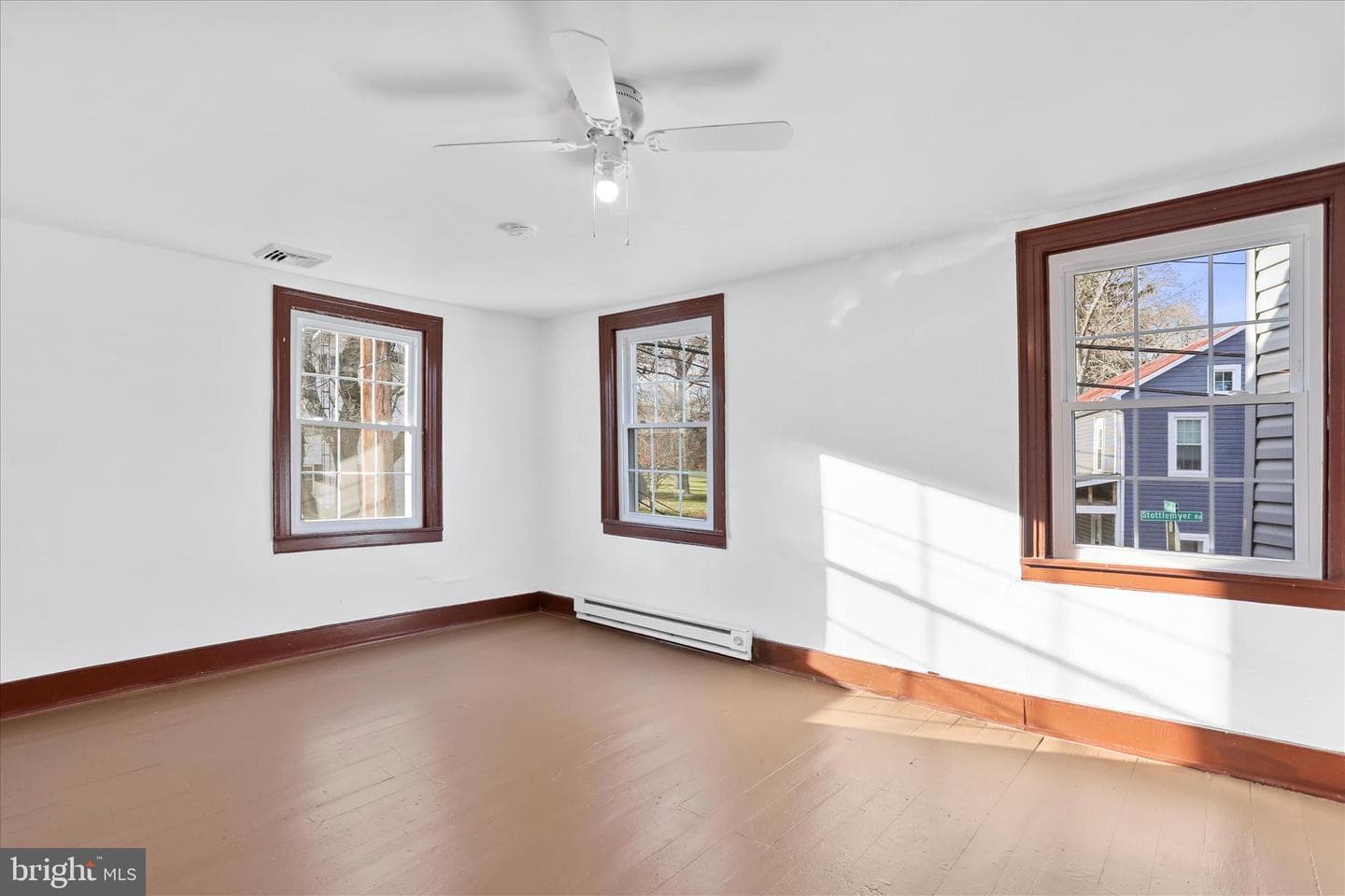 12487 Wolfsville Road photo 16