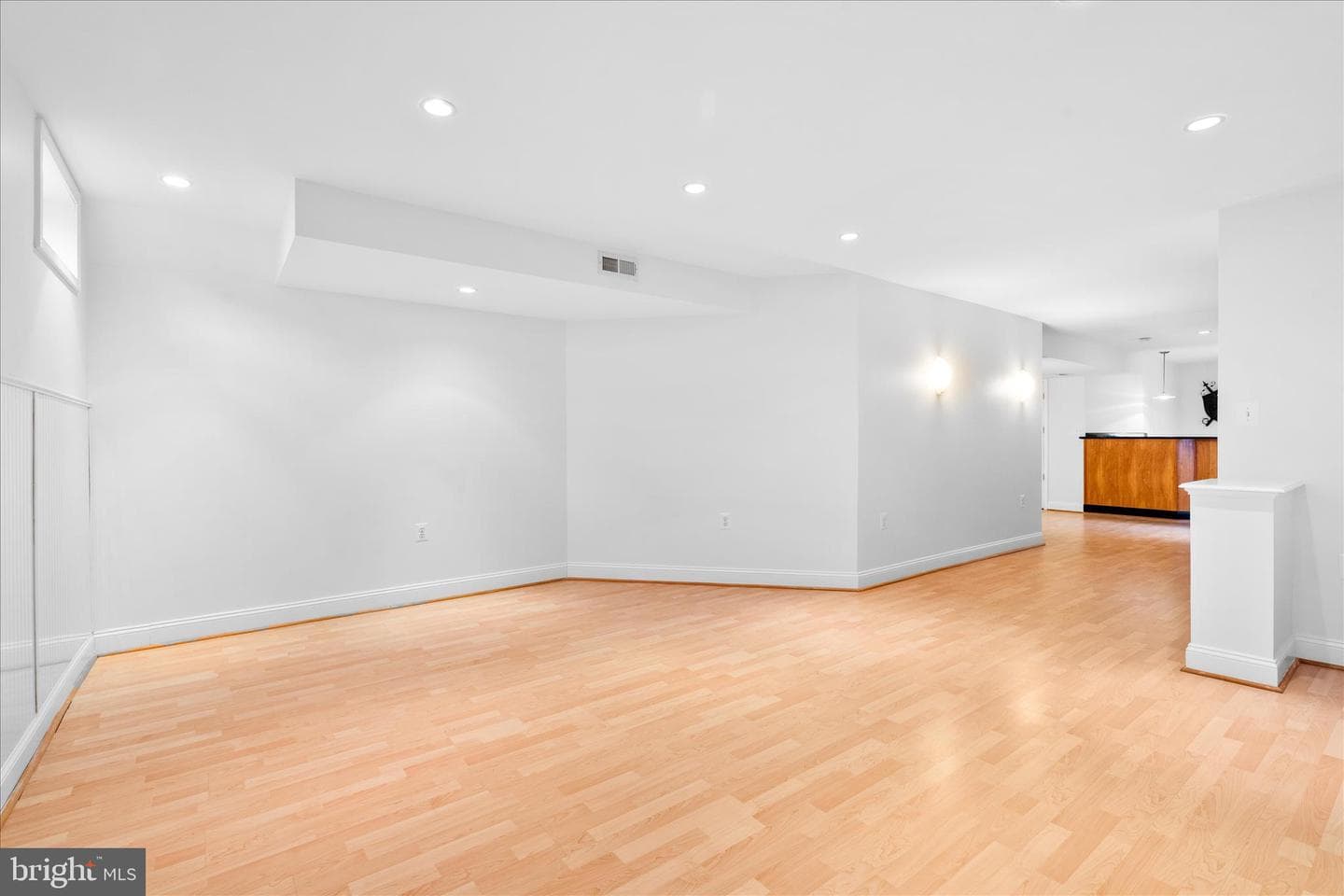 9054 Seward Street photo 34