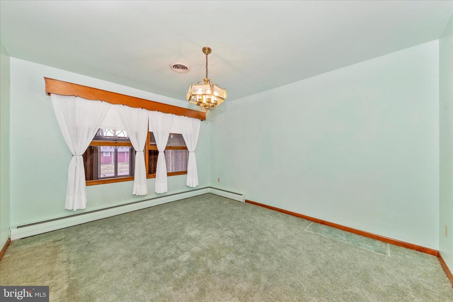 3027 Thurston Road photo 7