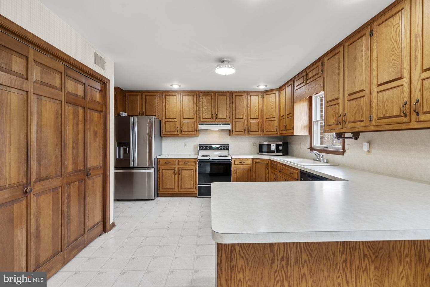 9224 Ball Road photo 5