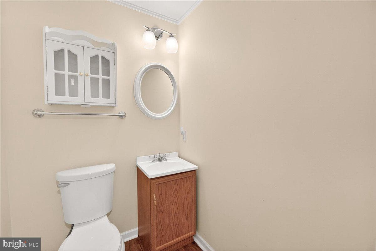 1004 Lindfield Drive photo 35