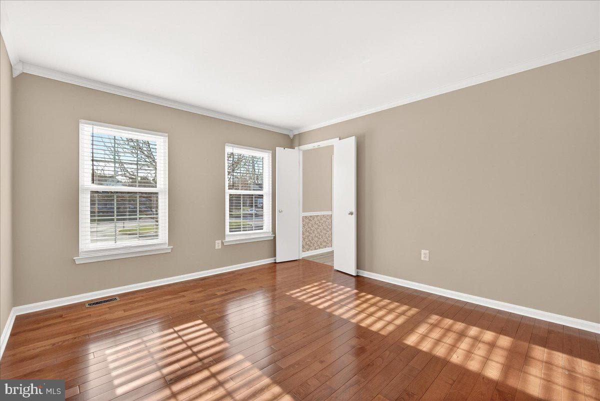1004 Lindfield Drive photo 5
