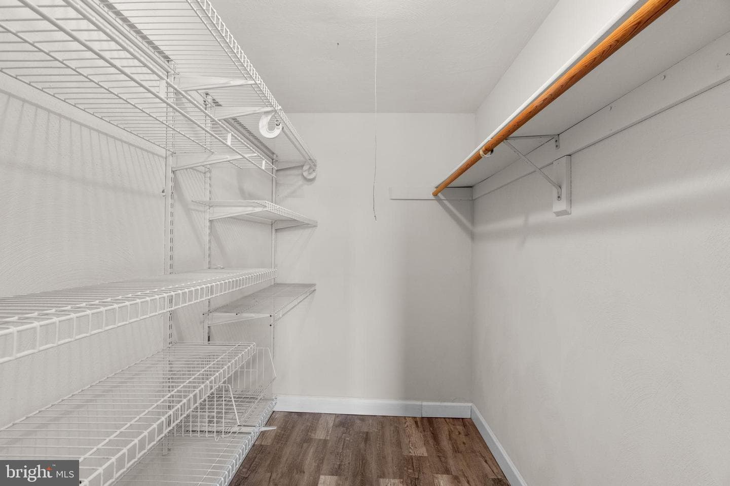 8393 Fordham Court photo 16