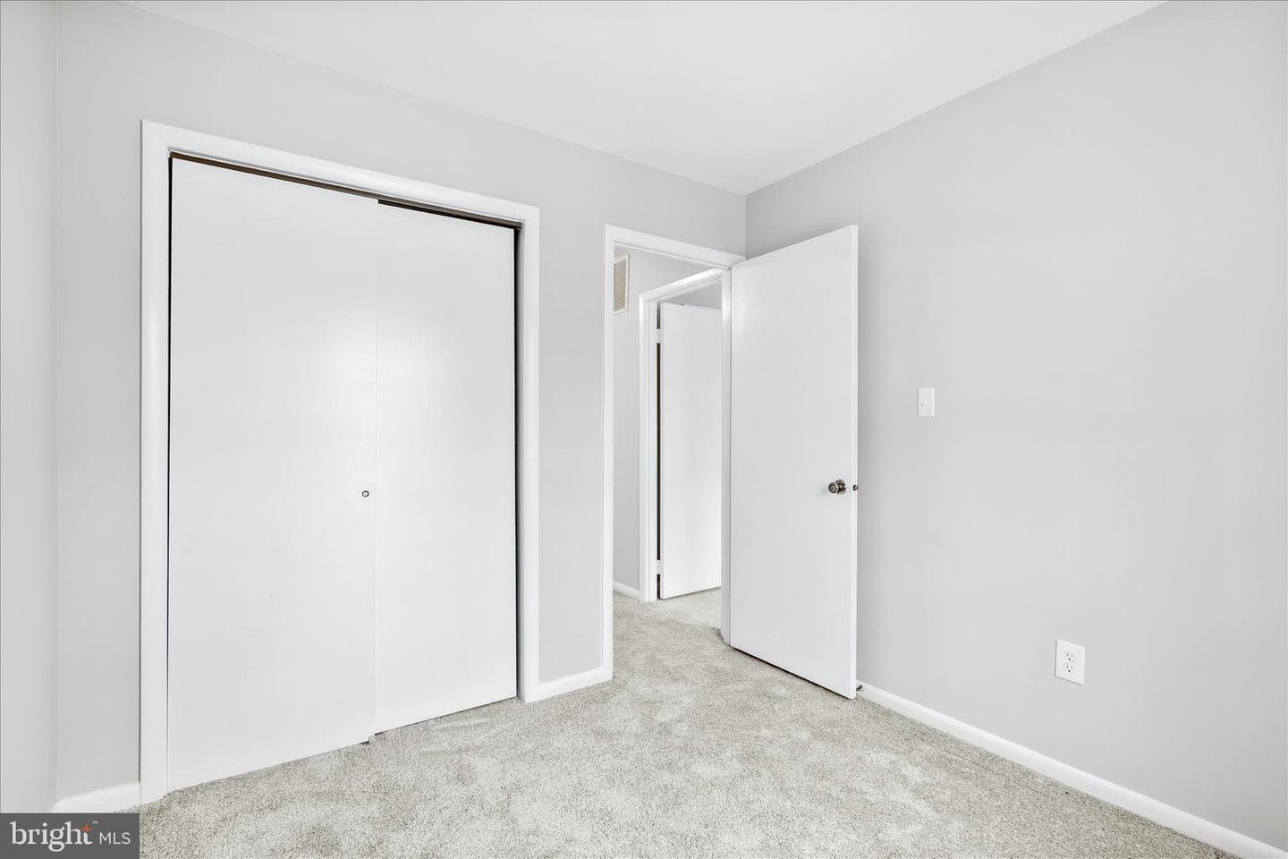 8463 Discovery Boulevard photo 27