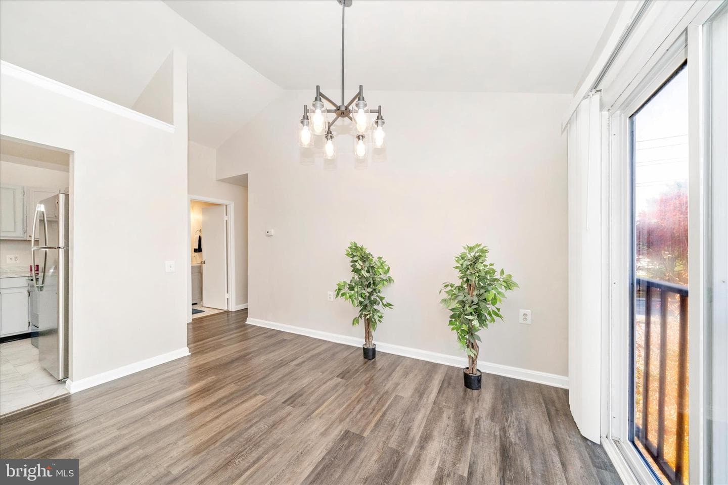 5701 Lavender Plaza #j photo 13
