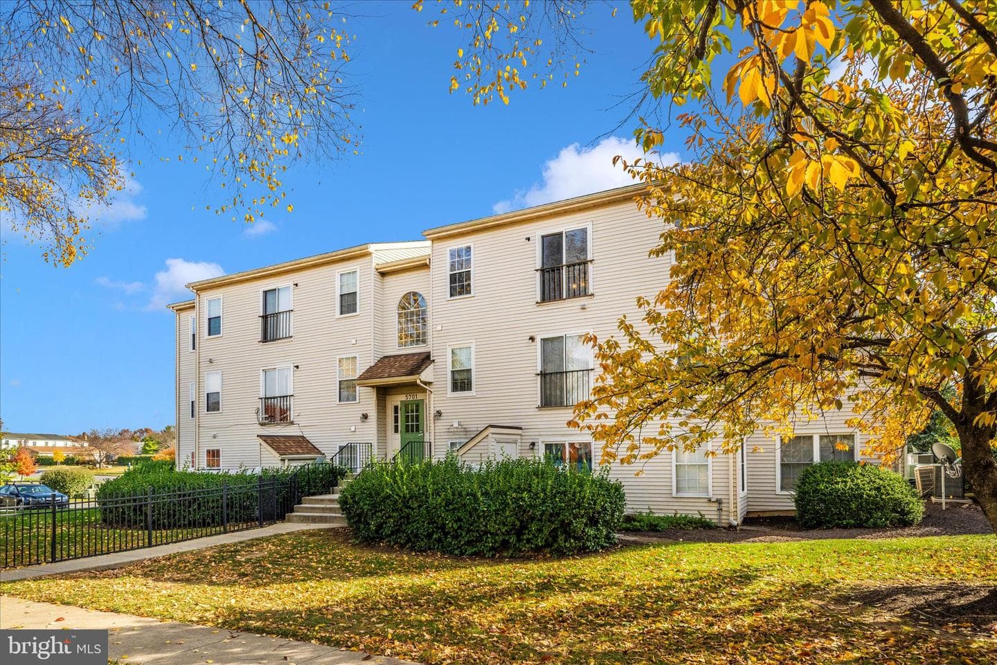 5701 Lavender Plaza #j photo 40
