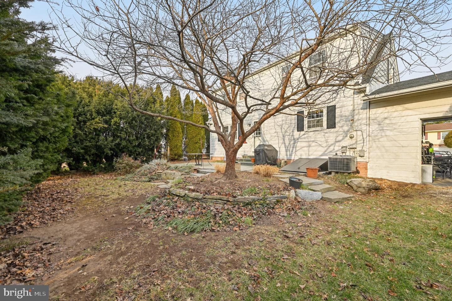 1416 W 11th Street photo 59