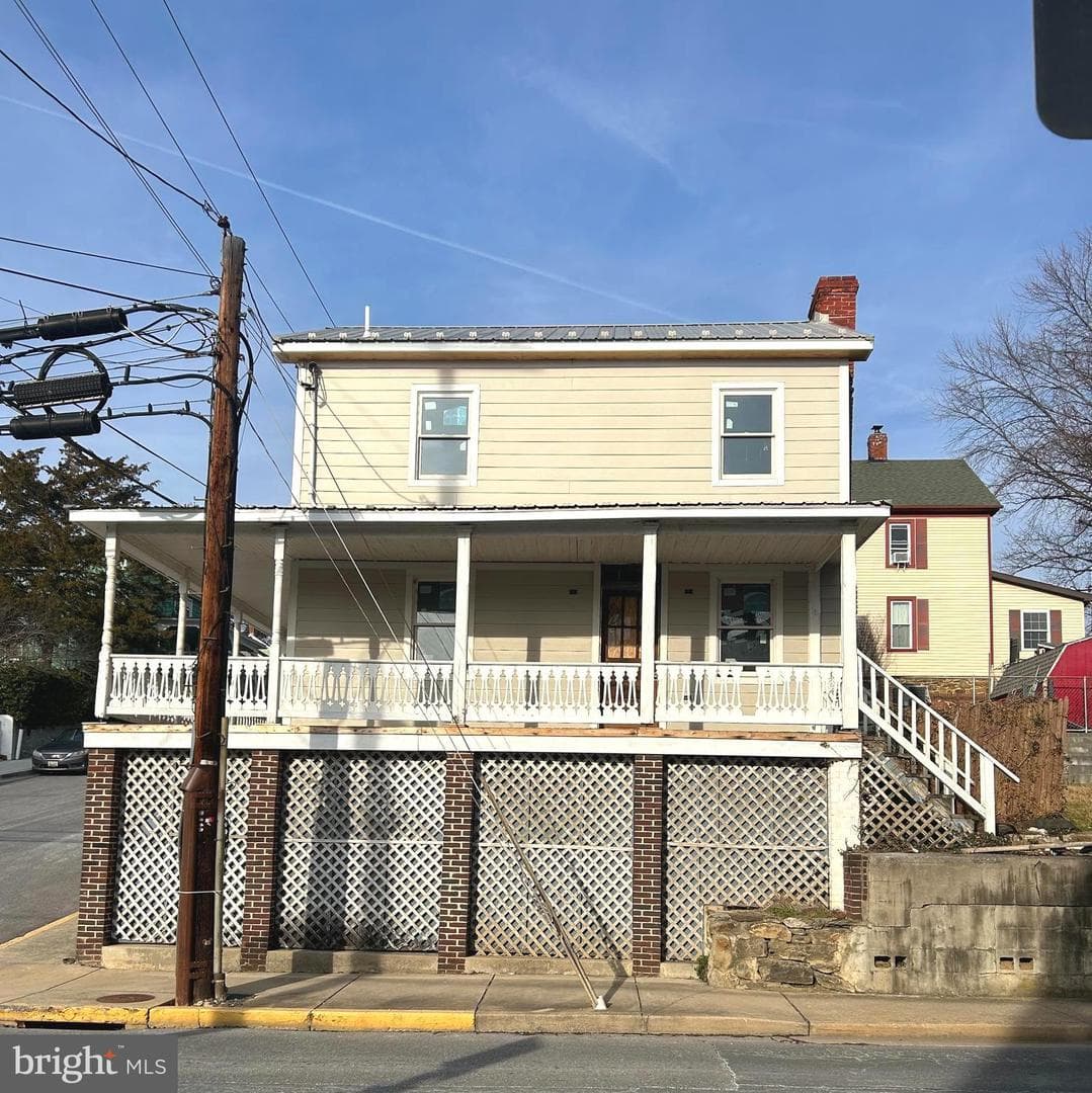 127 W Potomac Street photo 1
