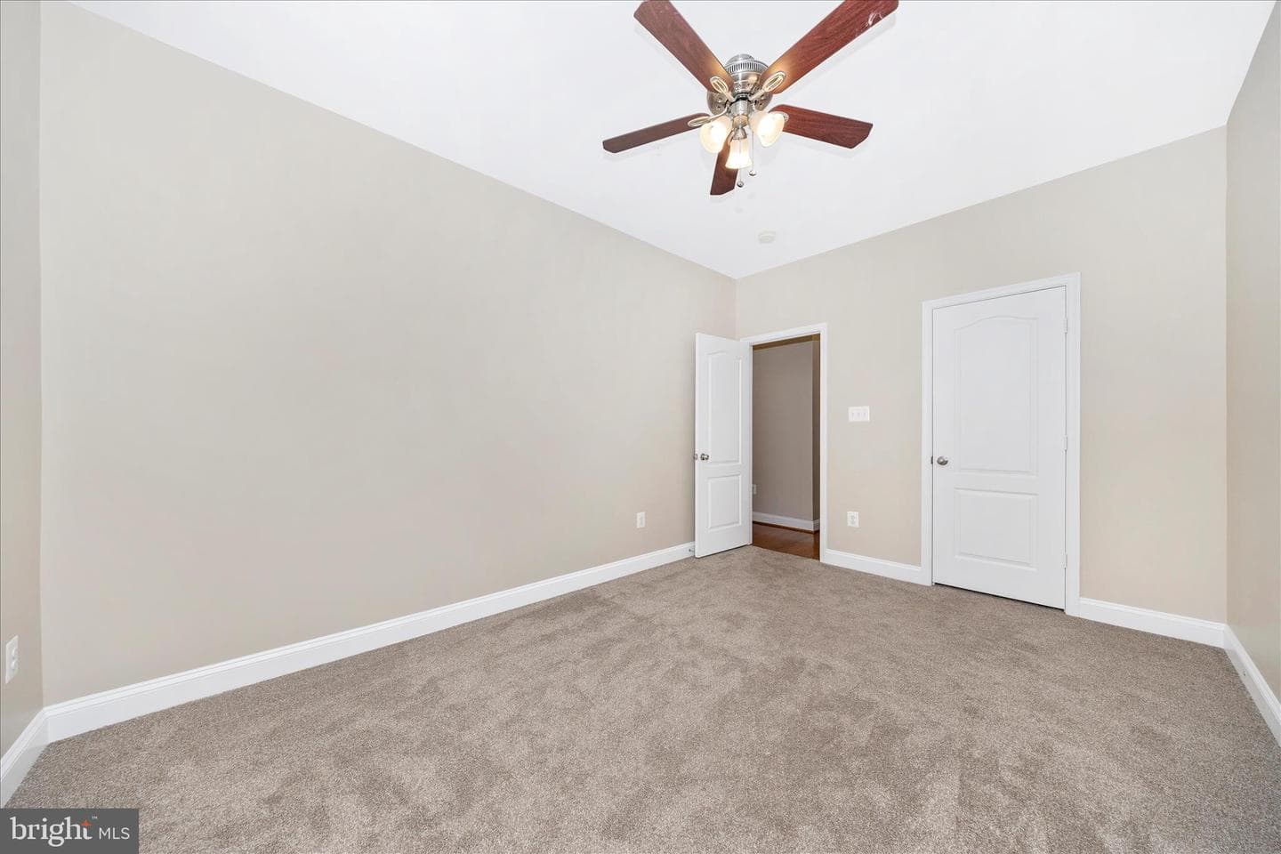 10228 Nuthatch Drive photo 31