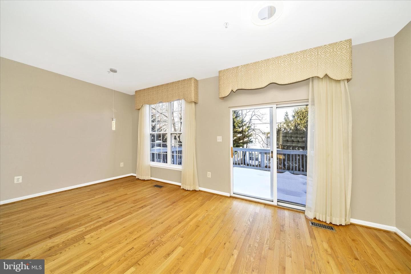 113 Fieldstone Court photo 20
