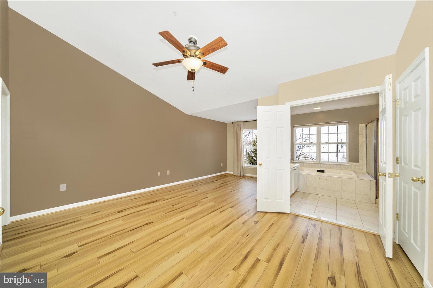 113 Fieldstone Court photo 24