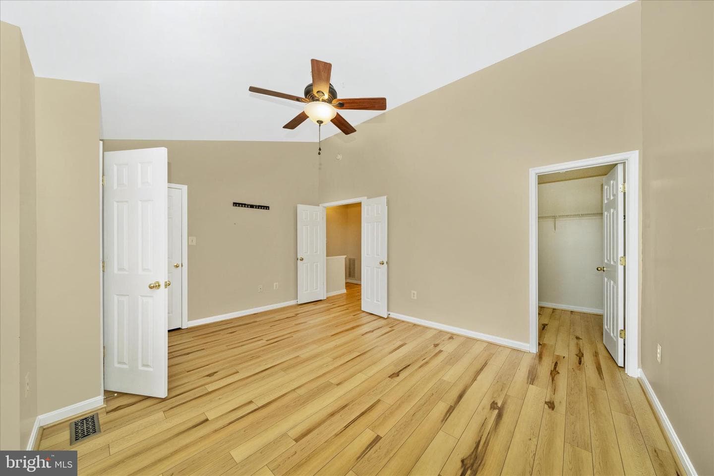 113 Fieldstone Court photo 25