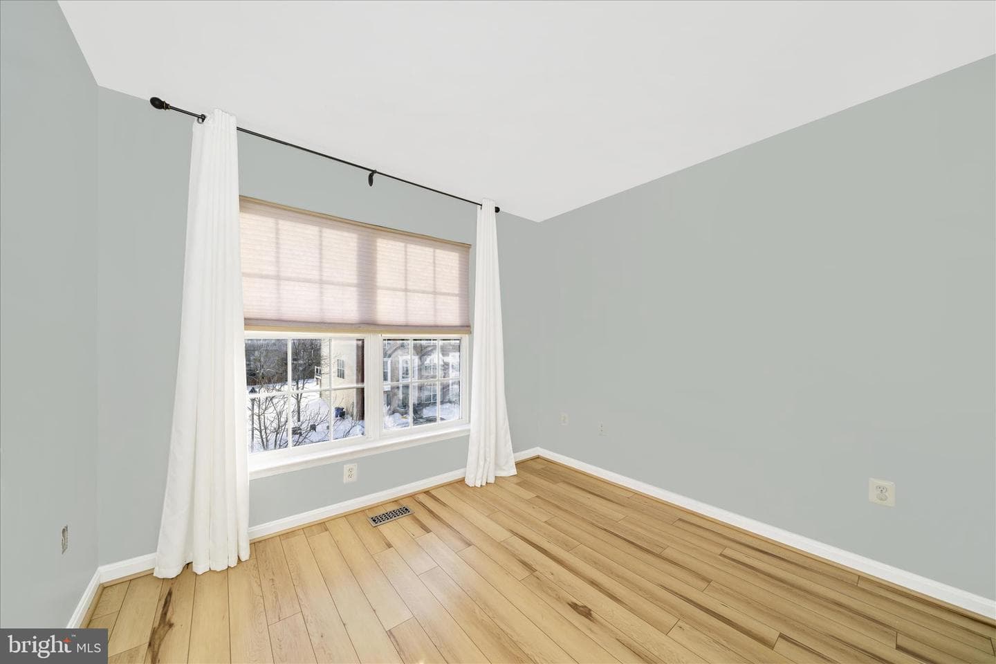 113 Fieldstone Court photo 28