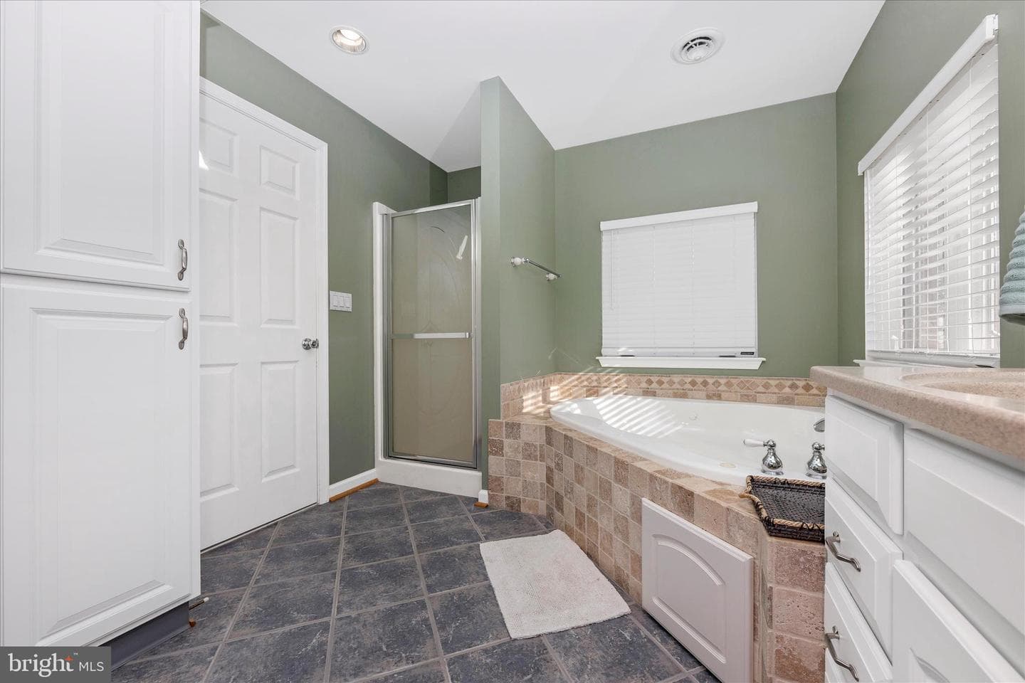 14695 Oak Orchard Road photo 32