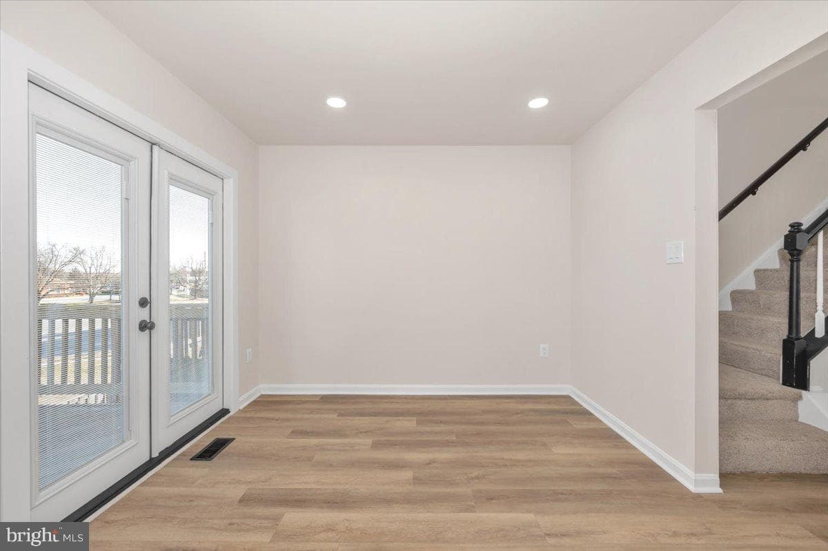 6597 Ewald Court photo 9