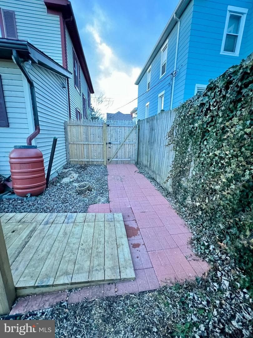 8 N Virginia Avenue photo 24