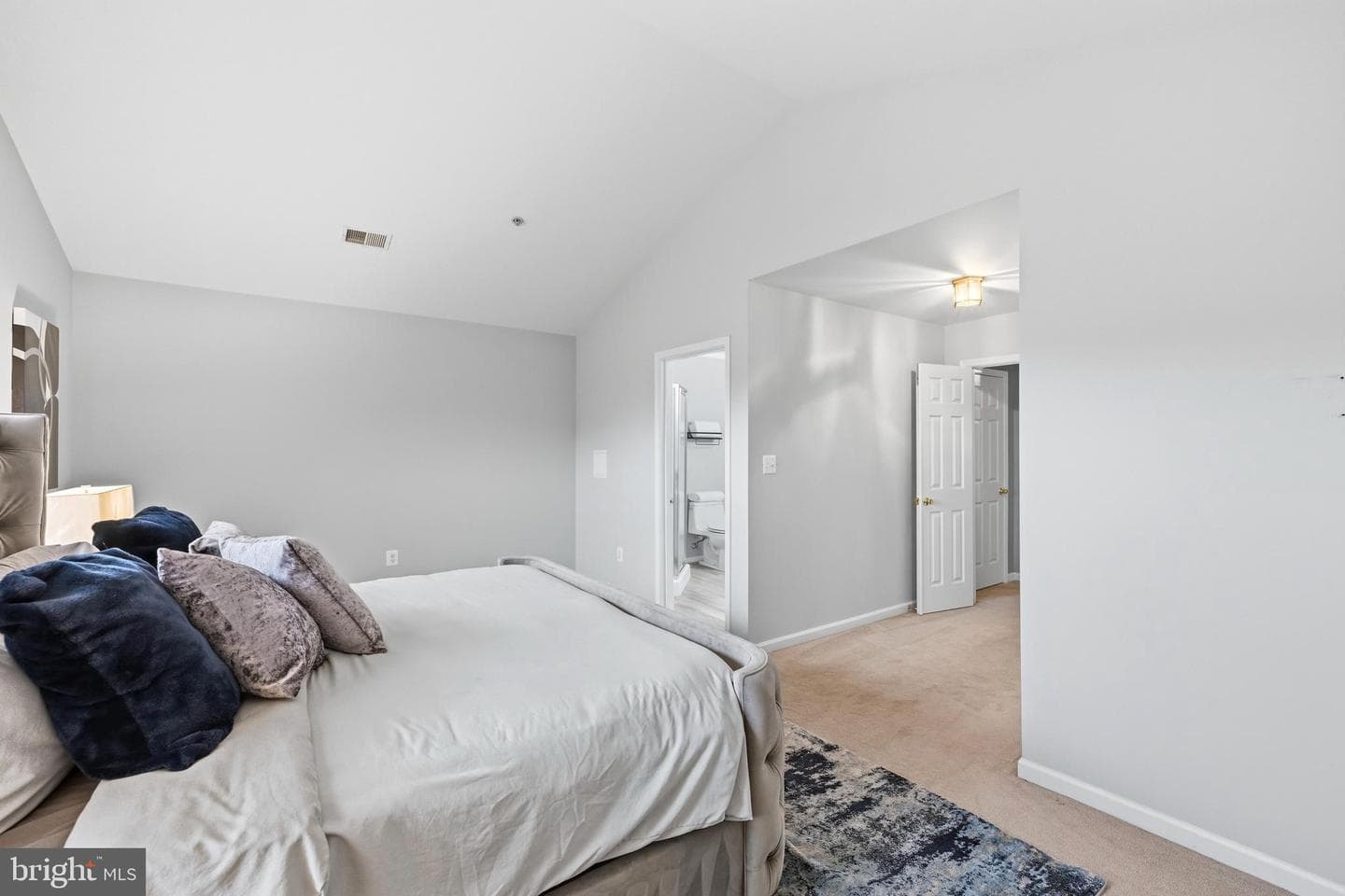 2030 Rosecrans Court photo 13