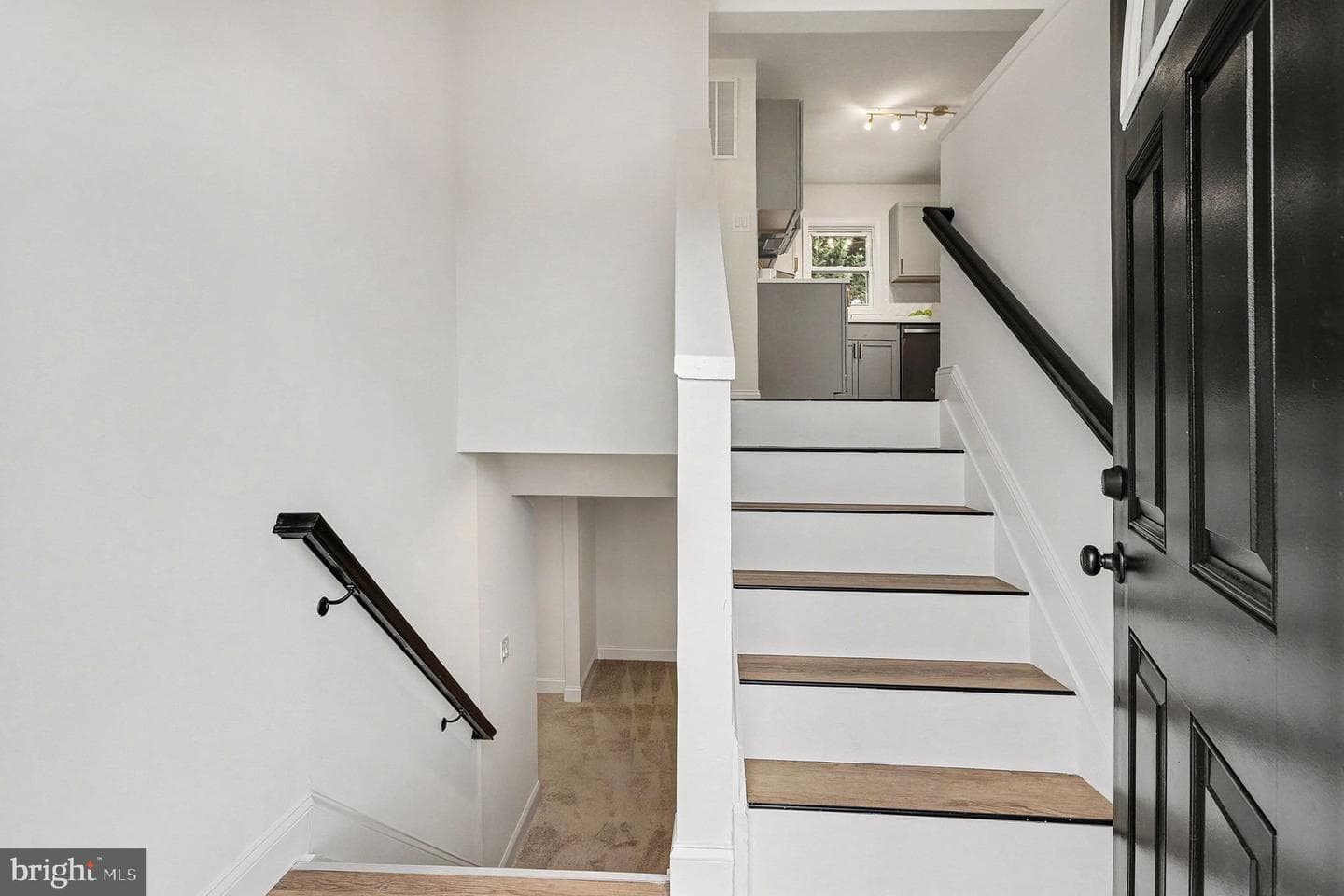 123 Sunhigh Drive photo 4