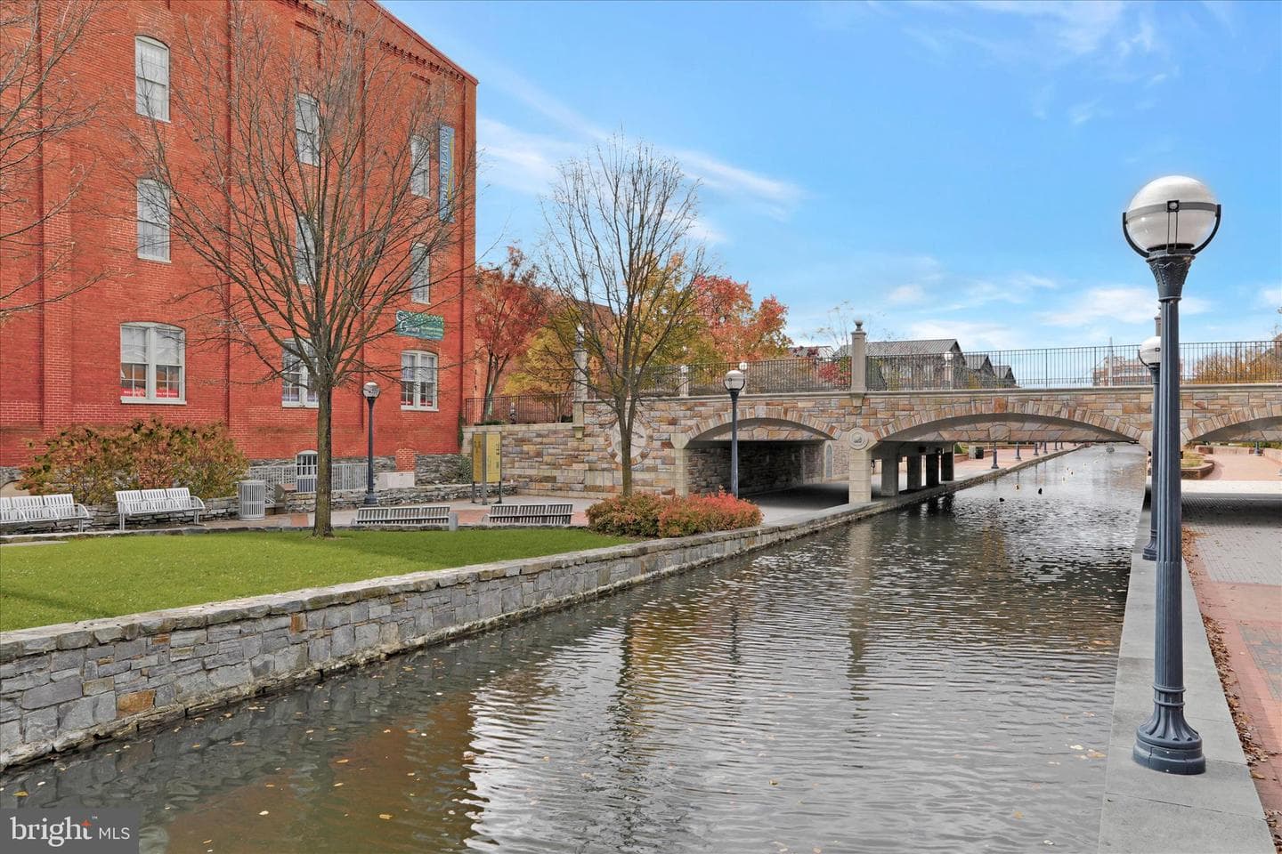 20 Maxwell Square photo 51