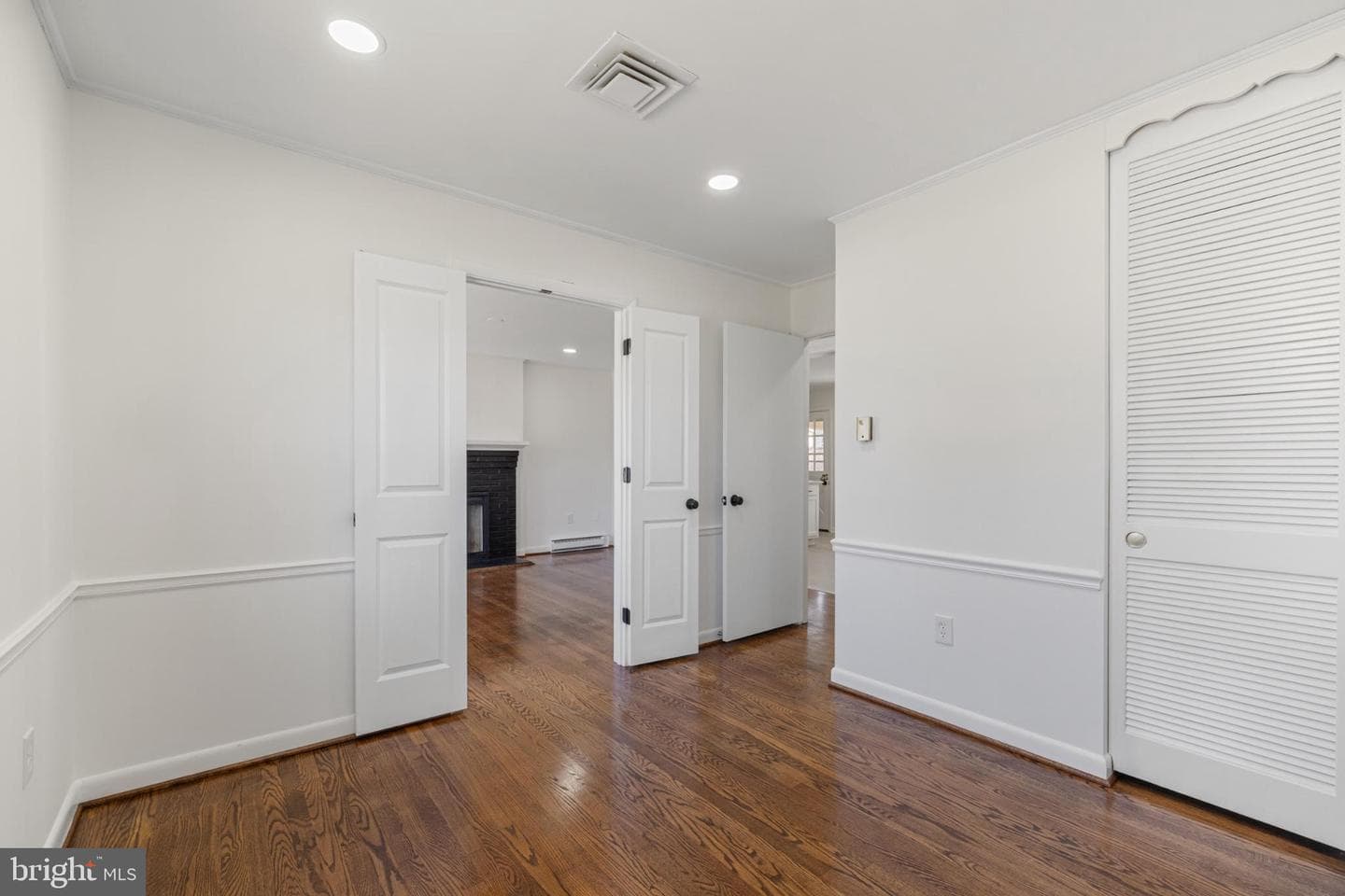 1497 W 10th Street photo 12