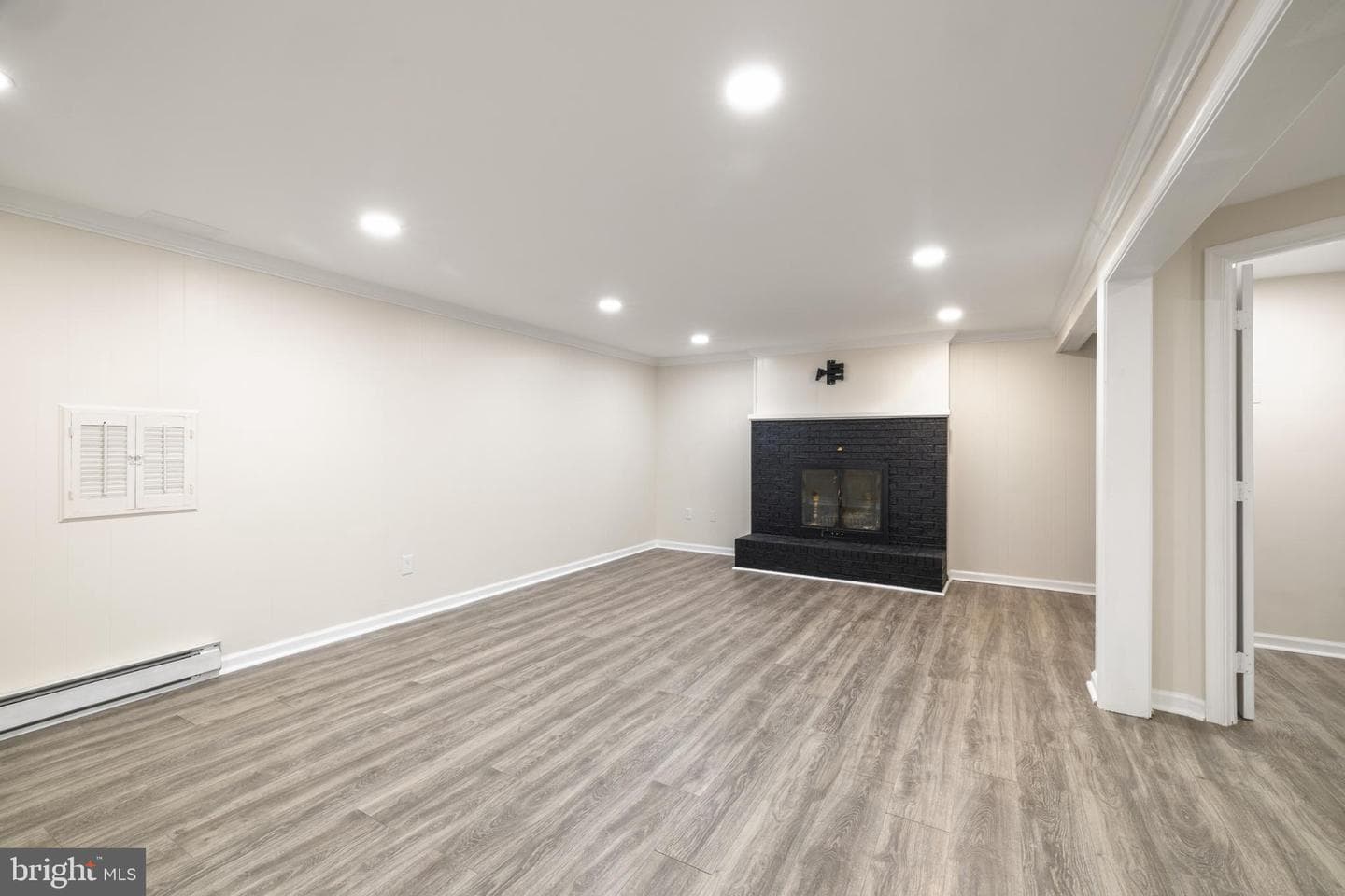 1497 W 10th Street photo 25