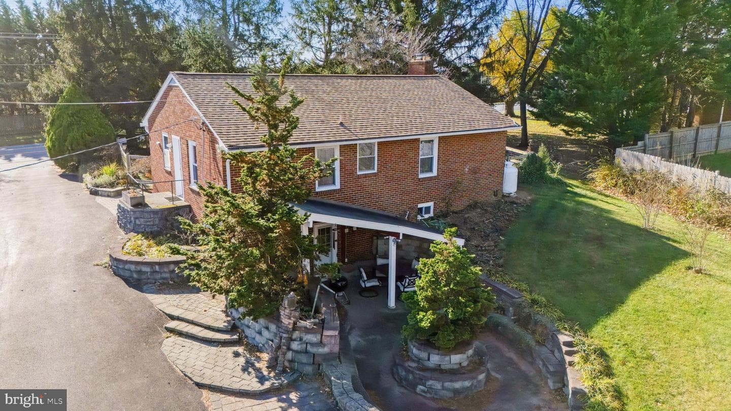 11914 Fingerboard Road photo 6