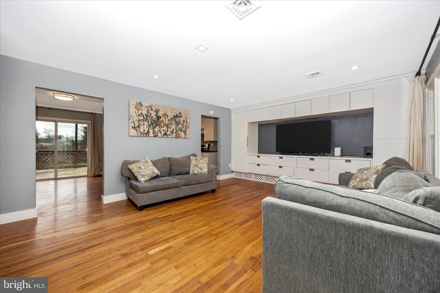 2778 Lynn Street photo 7
