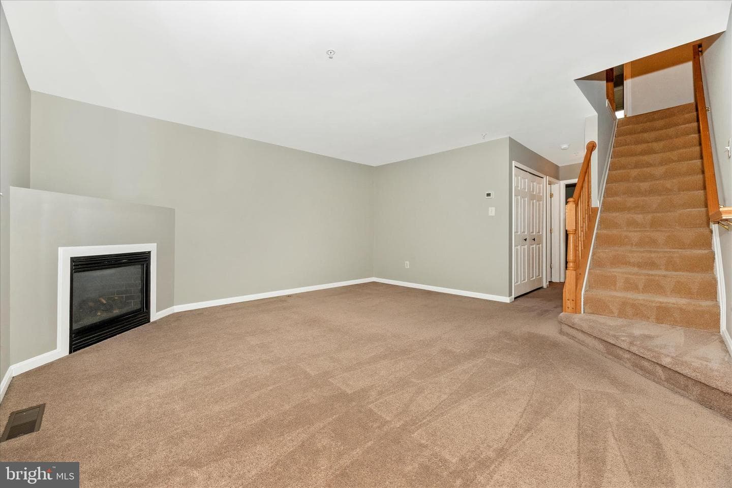 607 Hollowstone Road photo 28