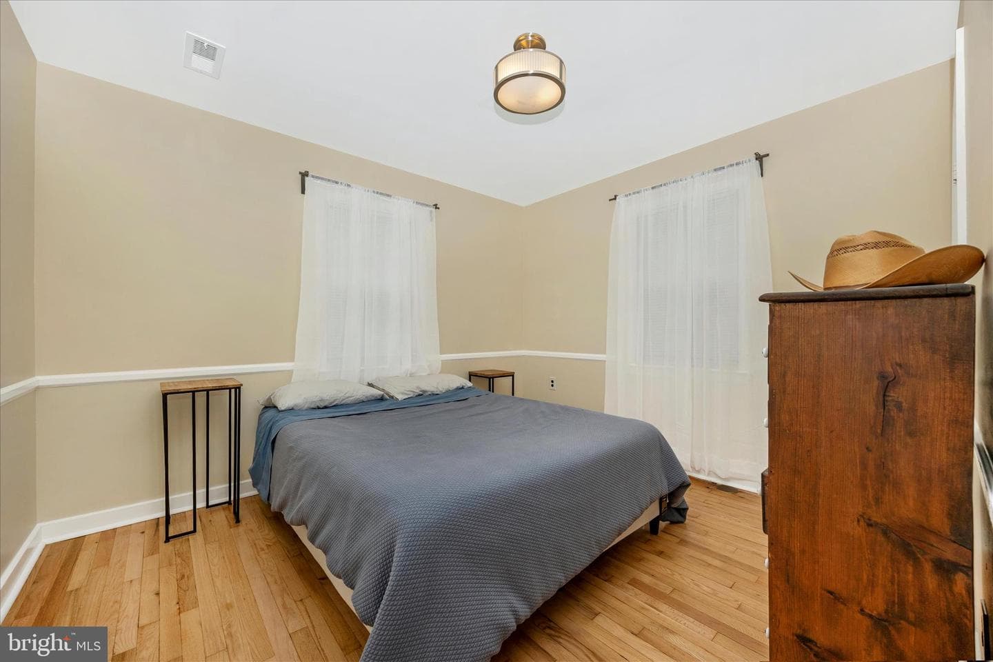 633 Lee Place photo 15