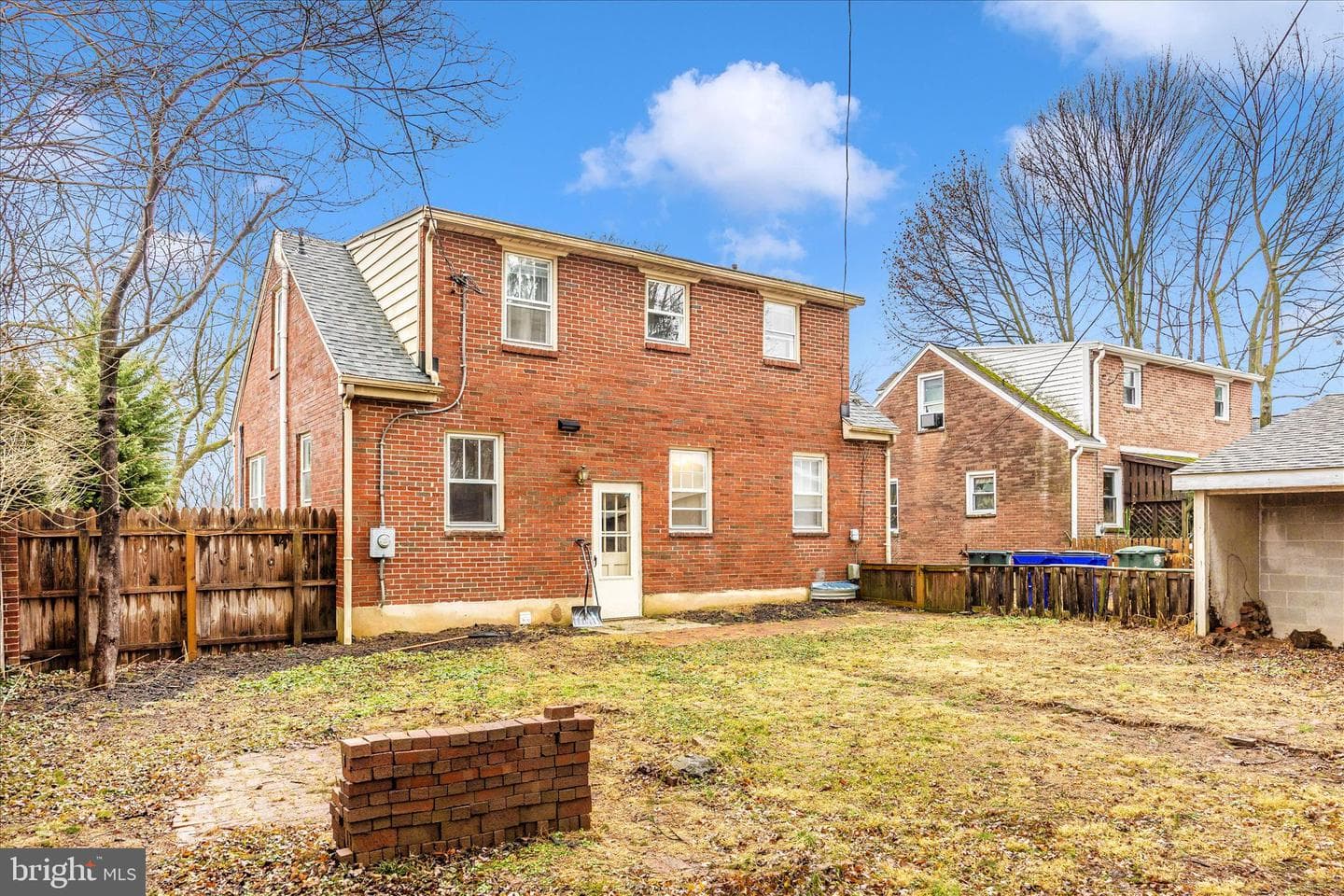 633 Lee Place photo 42