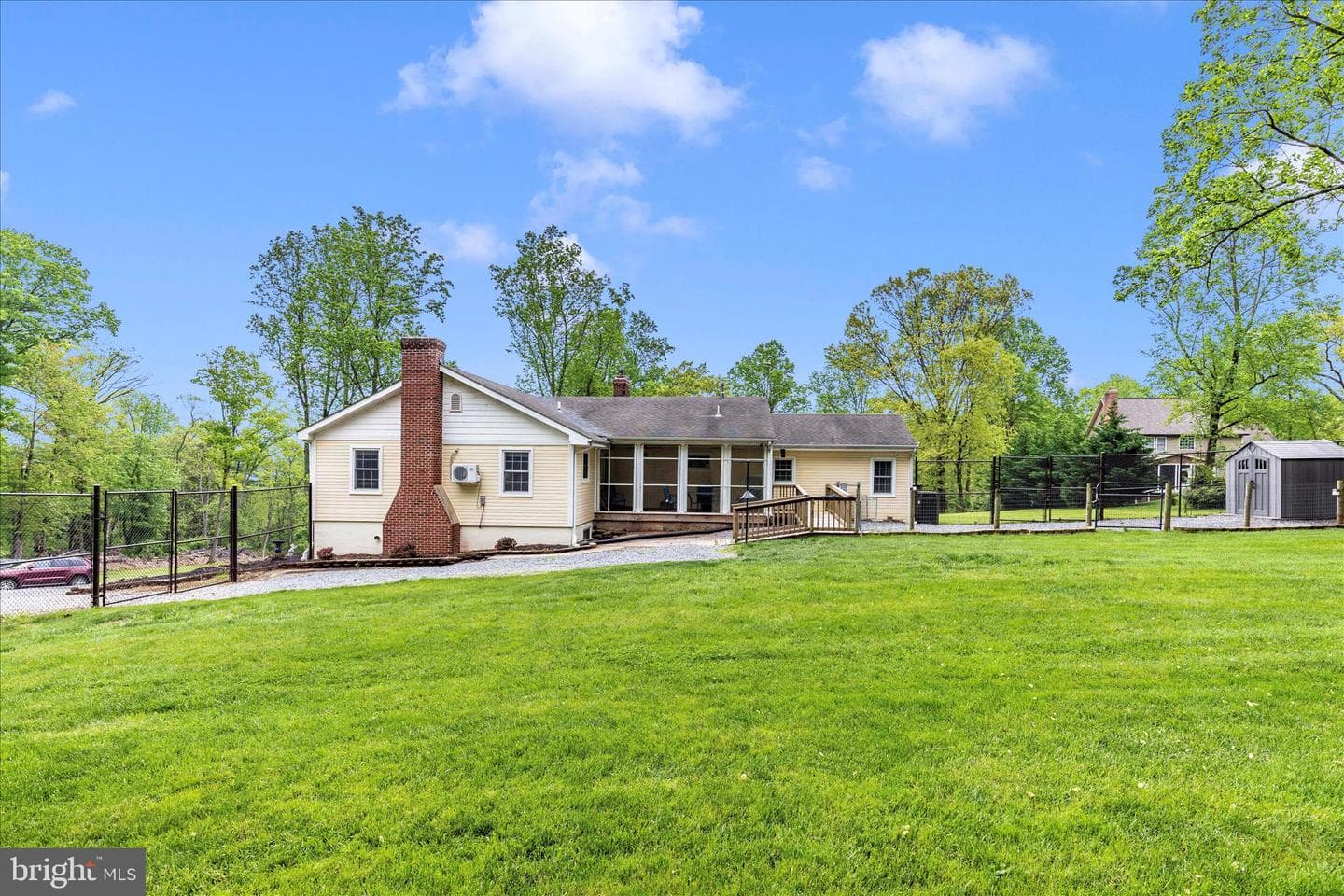 1676 Monument Road photo 37