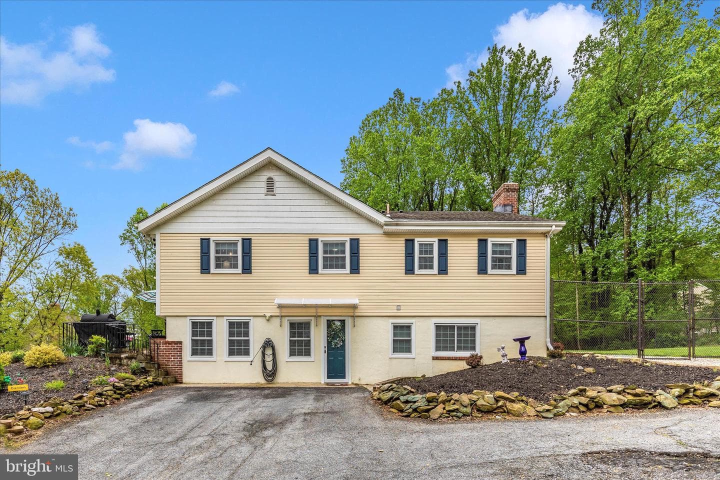 1676 Monument Road photo 44