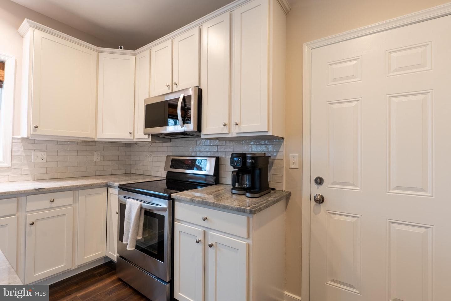 6348 Quinn Road photo 9