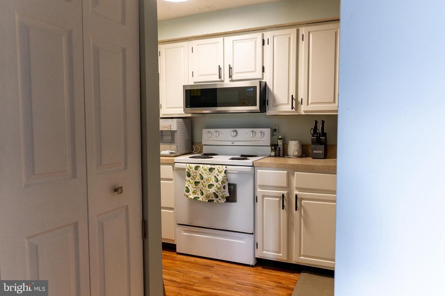 800 Stratford Way #E photo 11
