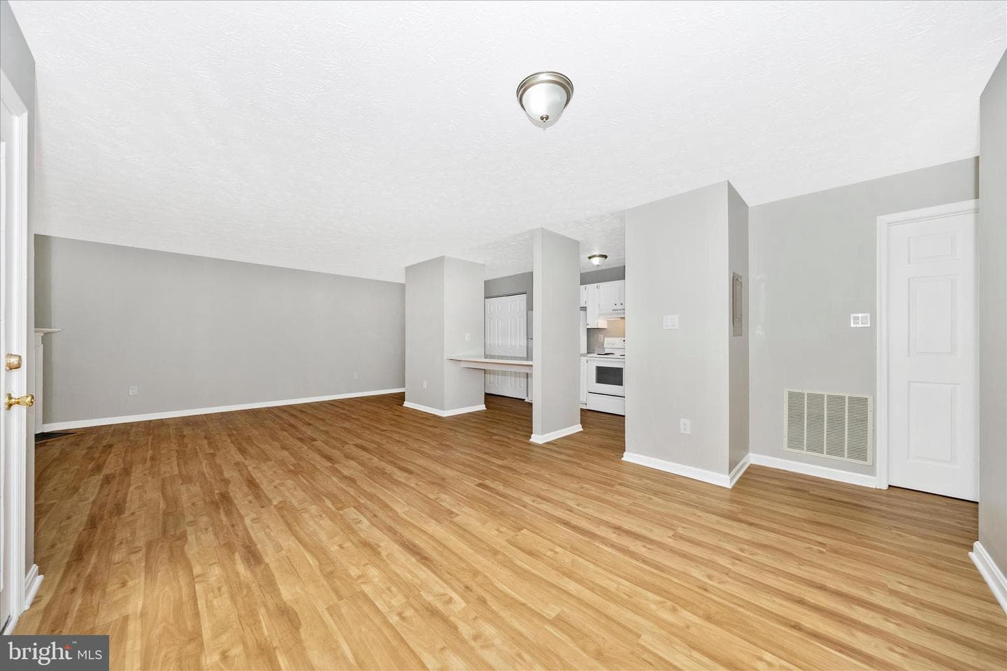 2137 Wainwright Court #1b photo 13
